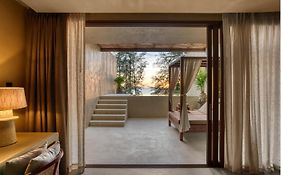 Cafe Del Mar Phuket - Suite & Penthouse